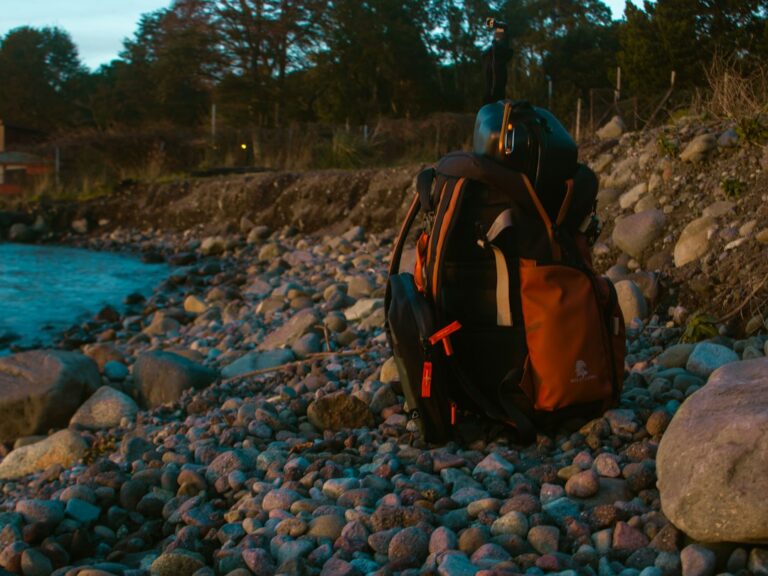 Essential Tips for Buying High-Quality Travel Accessories Online